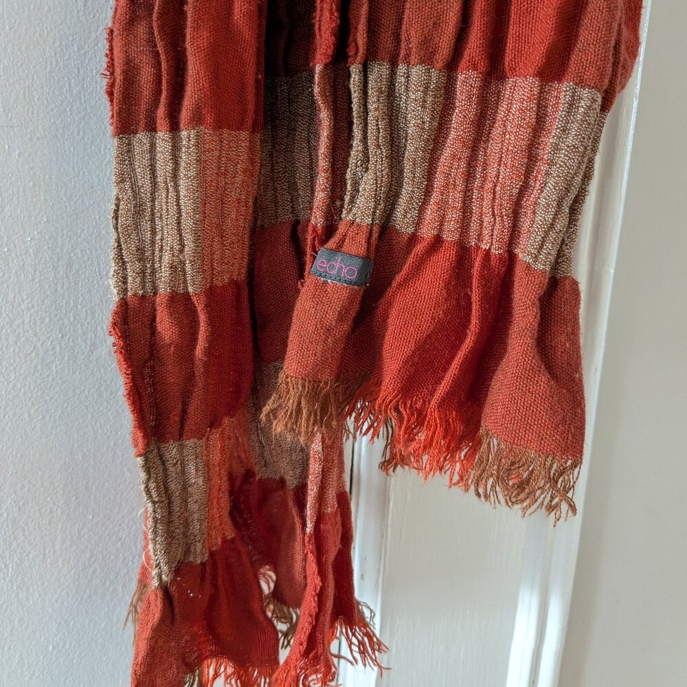 Echo scarf